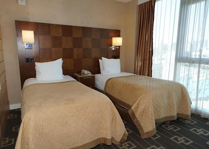 Wyndham Garden Chinatown