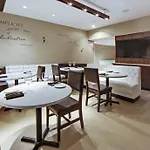 Wyndham Garden Chinatown 